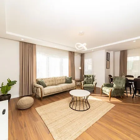 Апартаменты Central Flat With Balcony Near Sea In Muratpasa *